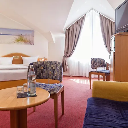 Hotel Daenischer Hof By Tulip Altenholz